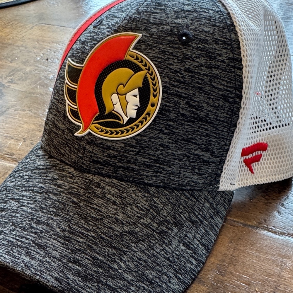 Fanatics Ottawa Senators Gray Heather & White Mesh Trucker Hat with Red Accent